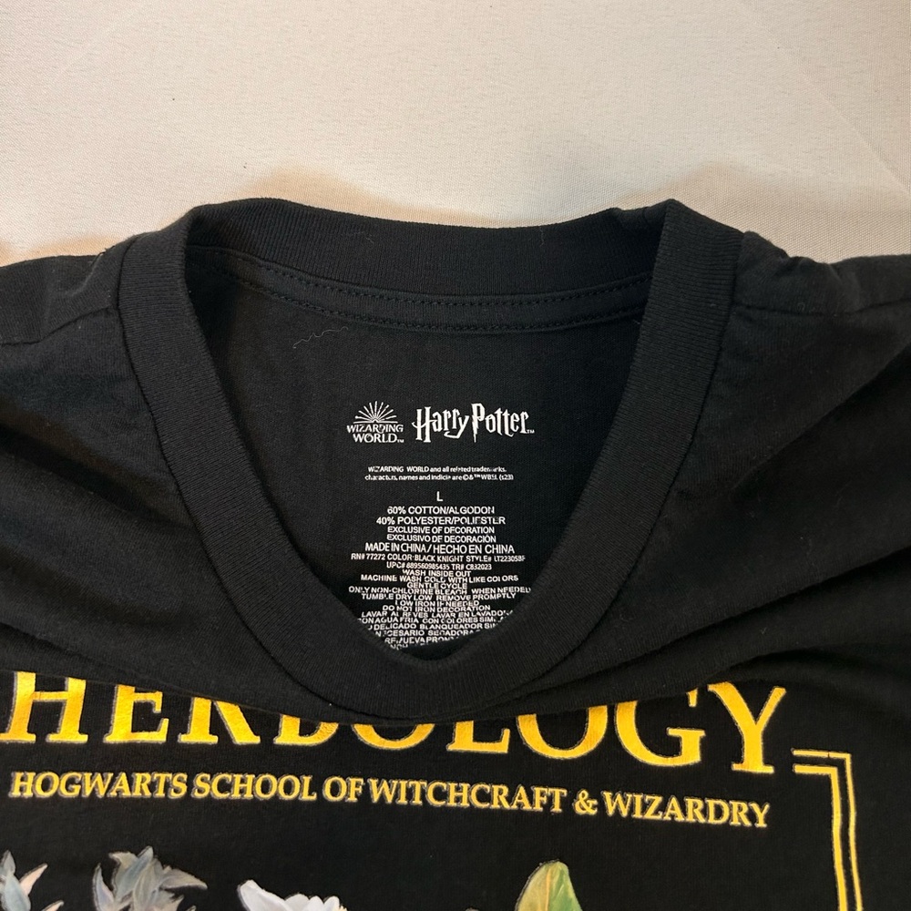 Harry Potter Herbology Graphic Tee Black crew neck short sleeve Women’s Large - Picture 3 of 6